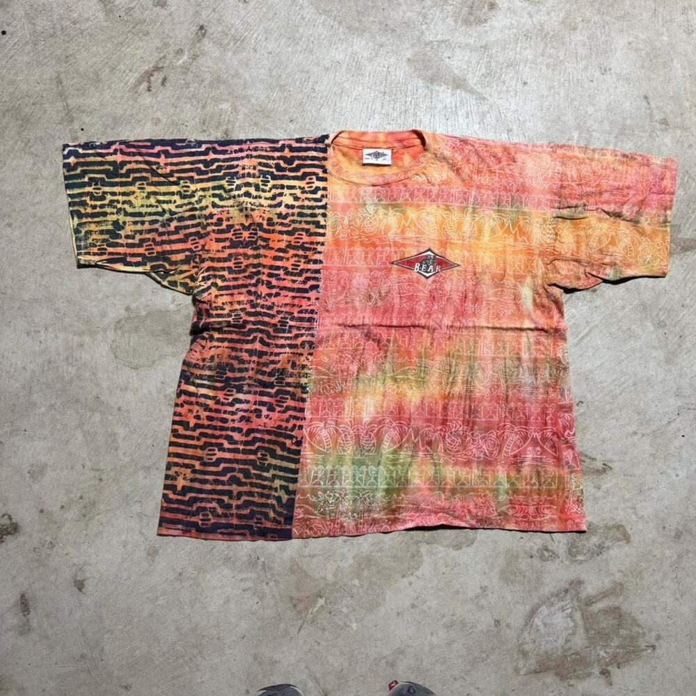 Vintage VTG 90’s Bear Surfboards Single Stitch Graphic T-Shirt